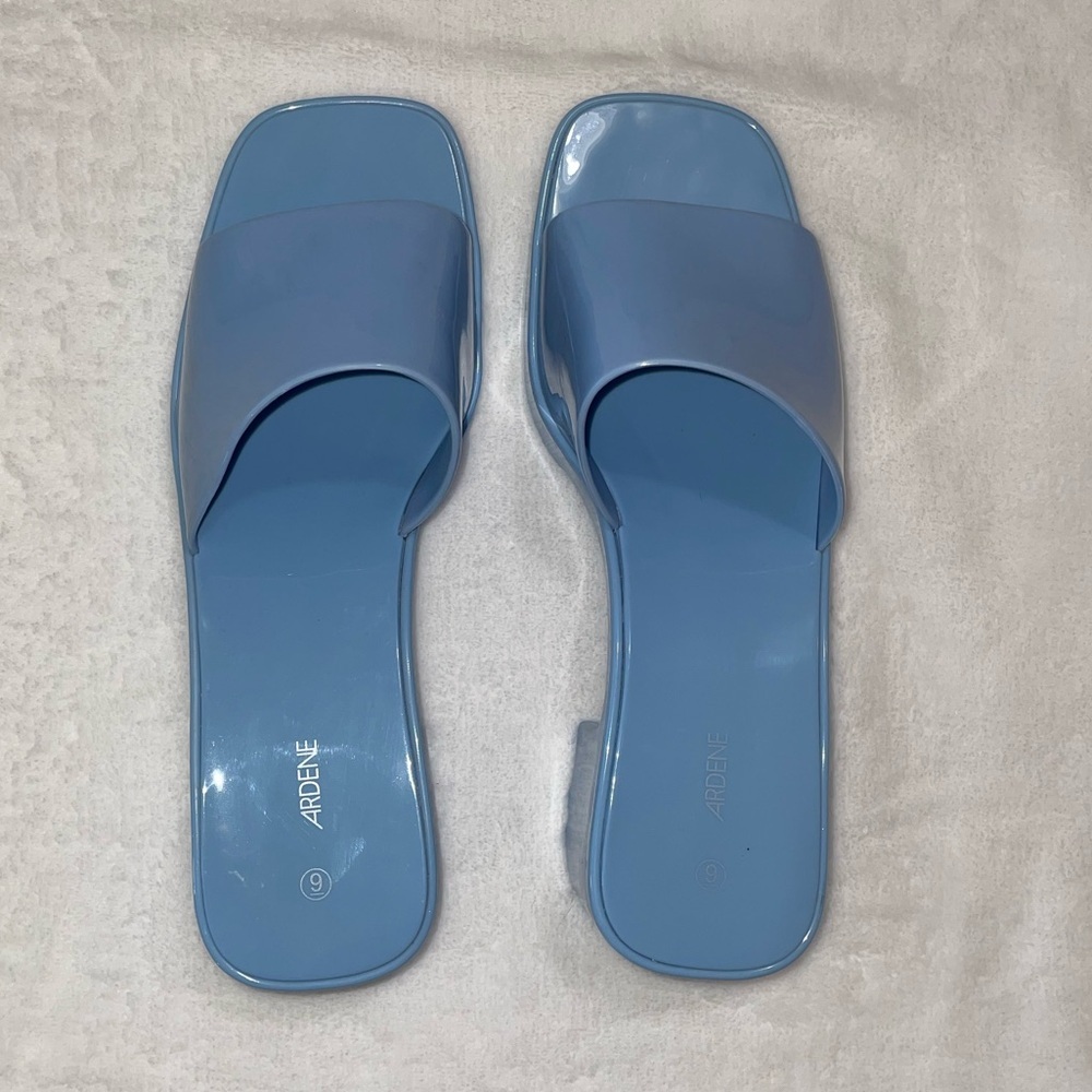 BNWOT Sz 9 Blue Heels Low Ardene Plastic Cute Slide Sandals Solid Stylish Mule - Picture 2 of 6